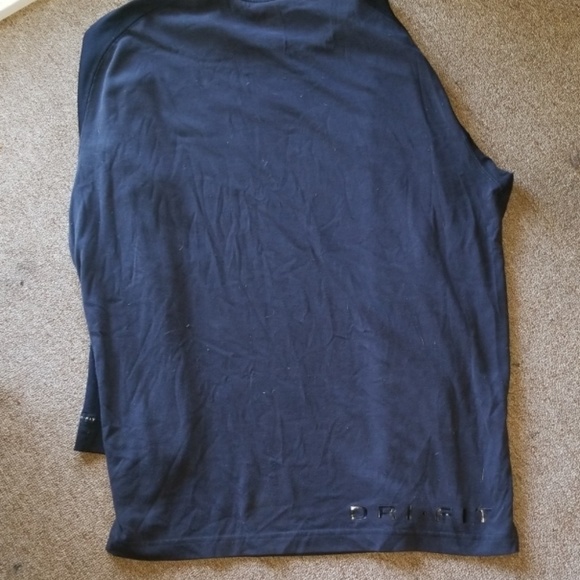 Nike, Dri-Fit, Long-Sleeve - Picture 4 of 4